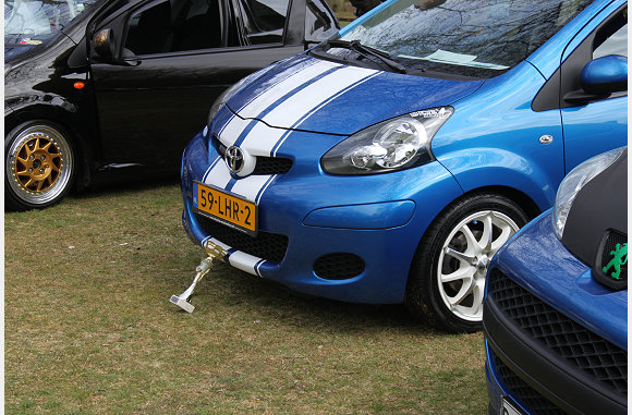 de beker van vorig jaar, de grootste club aanwezig