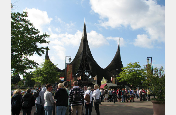 29-08-2009 samen met mijn zus en haar gezin naar de Efteling