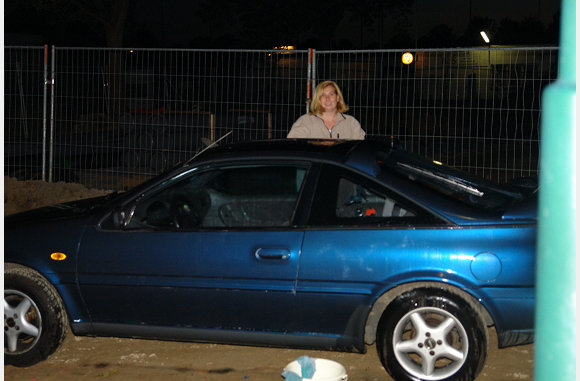 En de auto werd gewassen.