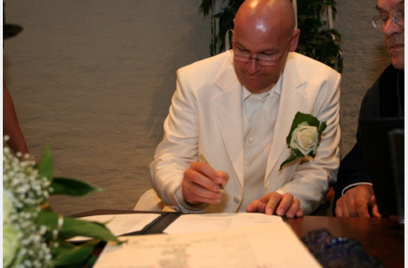 Net een soort van contract.
