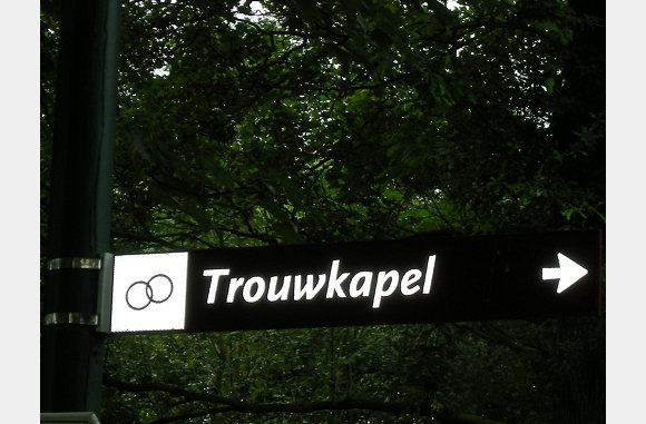 Op naar de Kapel O.L. Maria ten Hove.