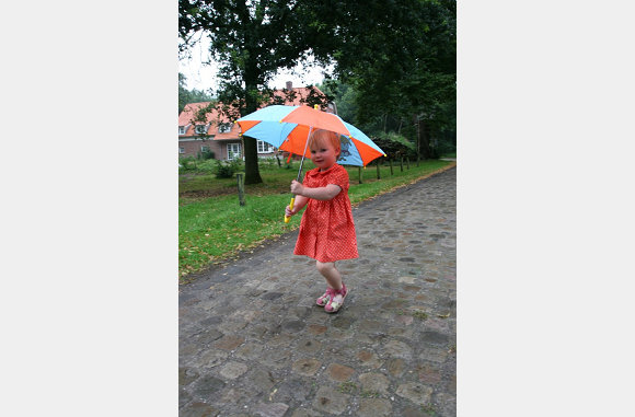 Floor onder haar eigen plu.